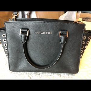 Michael Kors purse/crossbody